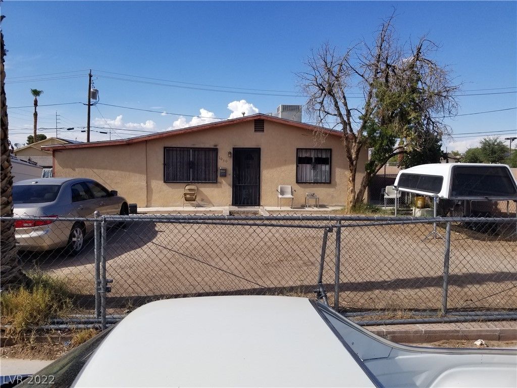 1030 West Lake Mead Boulevard — photo 2 of 3
