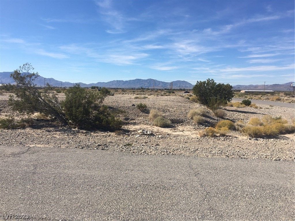 620 North Humahuaca Street — photo 3 of 3