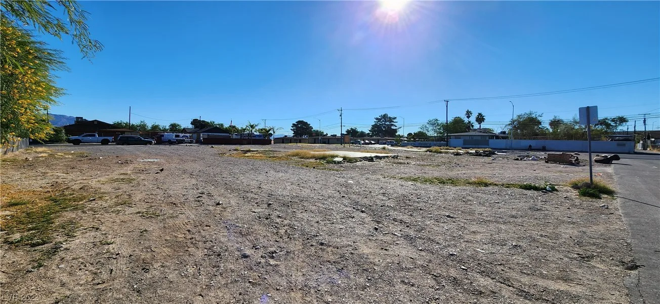 920 East Bonanza Road — photo 3 of 6