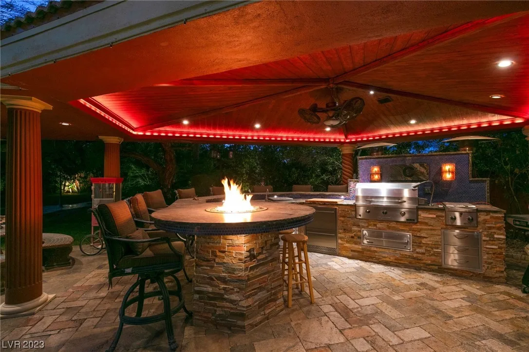2200 PURPLE MAJESTY Court — photo 4