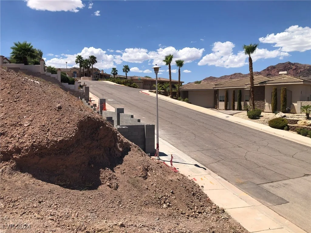 389 Turquoise Court — photo 5 of 7