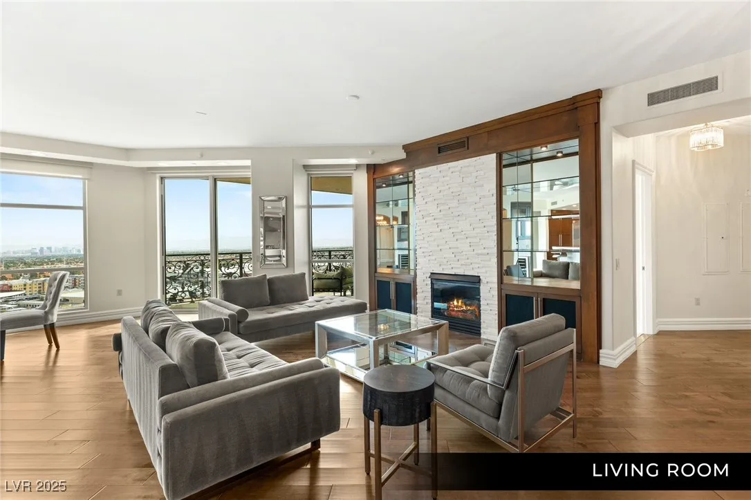 9101 Alta Drive 1202 — photo 3