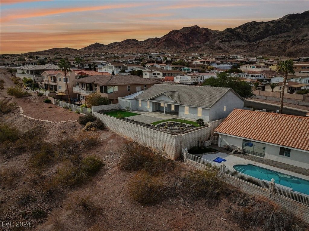 639 Marina Drive — photo 2