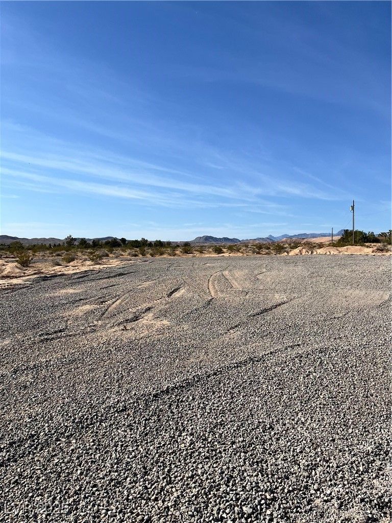 Skyline lot 1 — photo 2 of 10