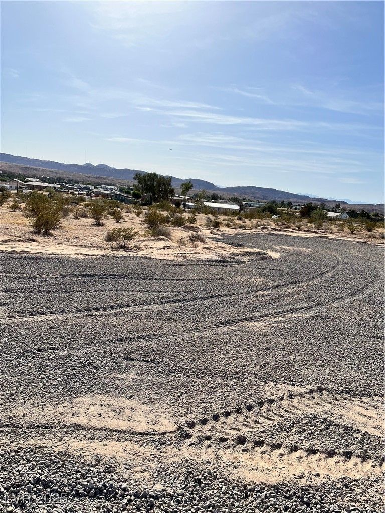Skyline lot 1 — photo 4 of 10