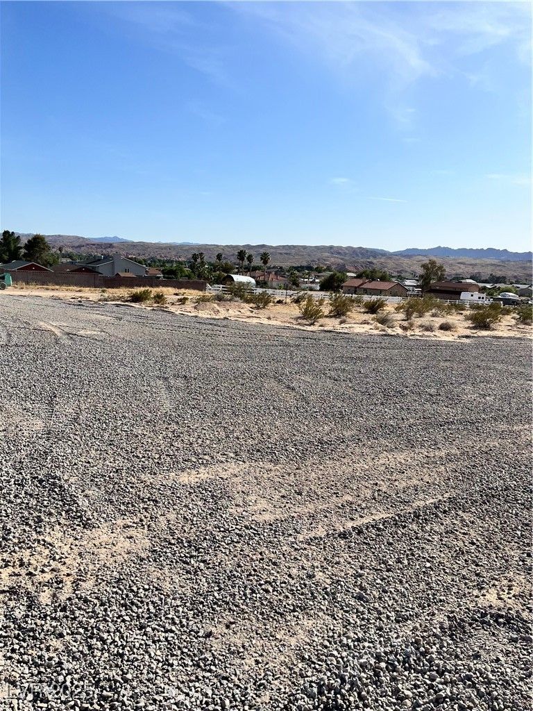 Skyline lot 1 — photo 5 of 10