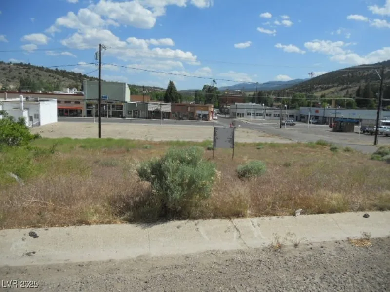 3rd Street — photo 3
