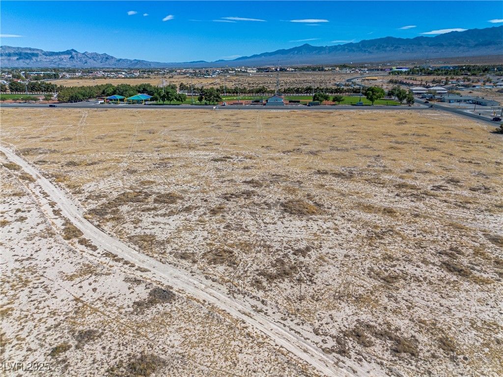 1701 South Pahrump Valley Boulevard 14 — photo 2 of 2