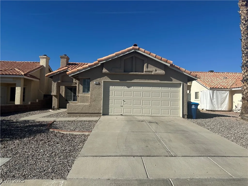 2266 Carved Canyon Lane — photo 2