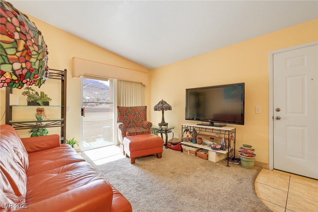 2110 Los Feliz Street 2064 — photo 5 of 34