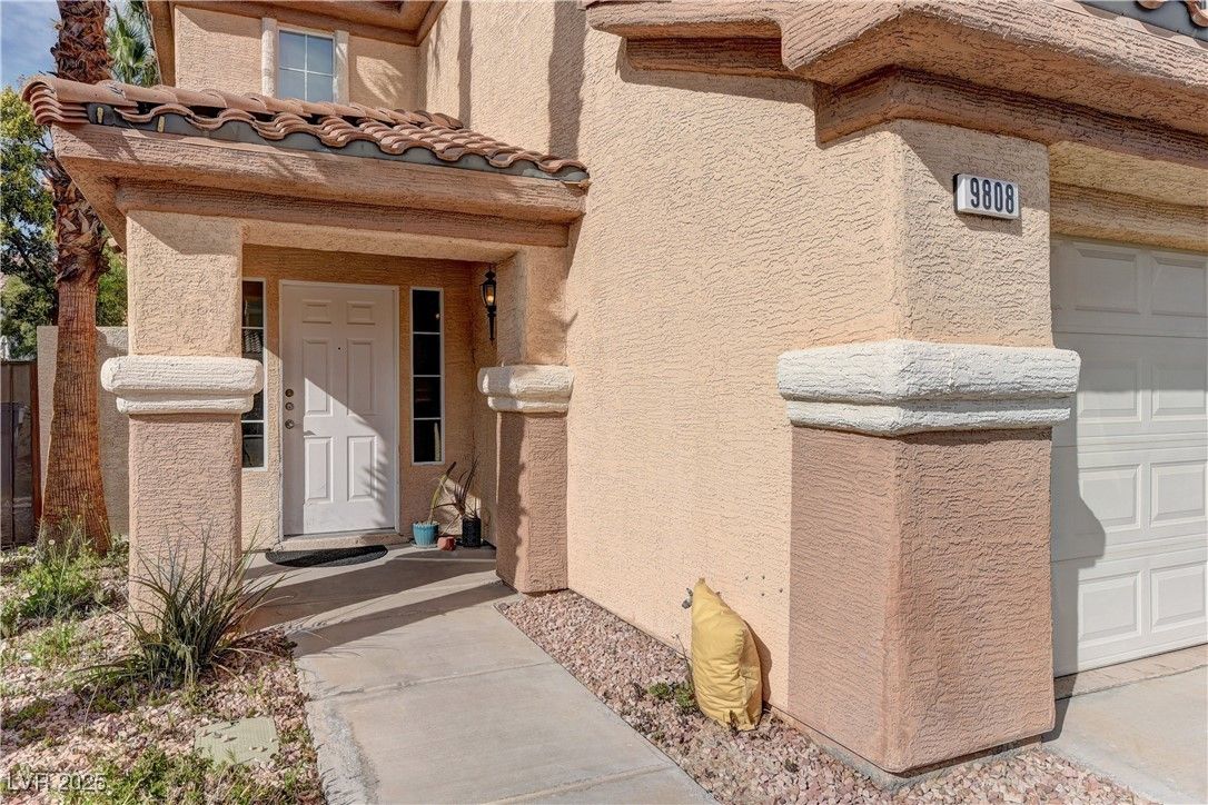 9808 Via Delores Avenue — photo 3 of 26