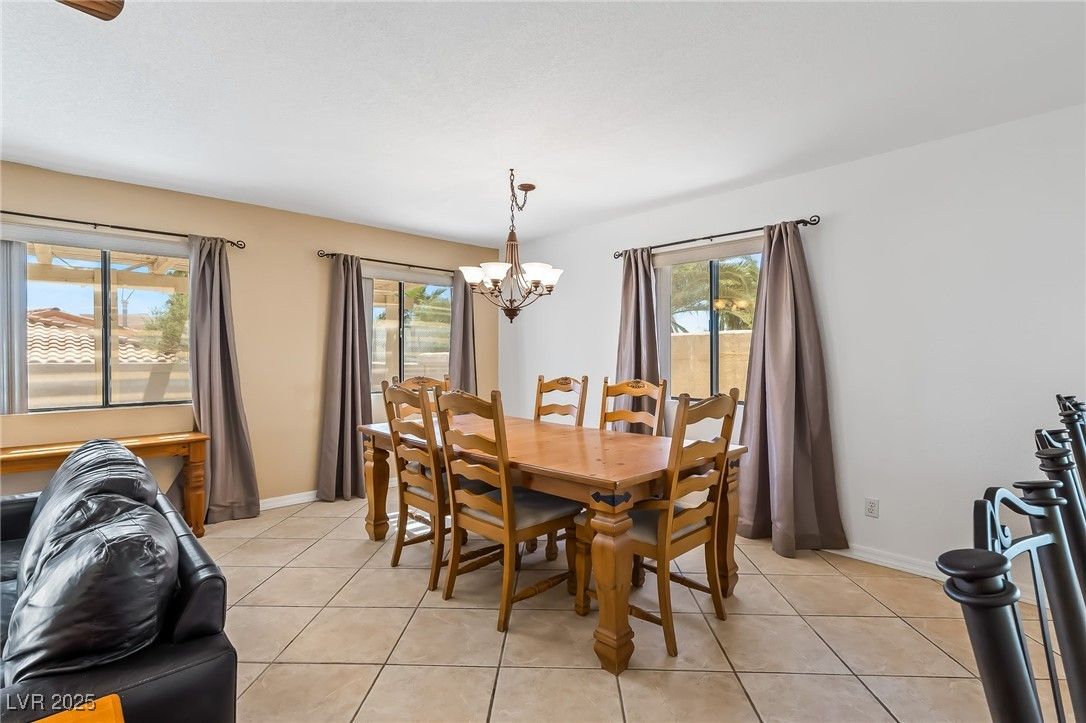 2063 Avalon Drive — photo 2