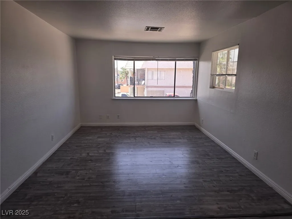 1724 Breckenwood Court 4 — photo 4