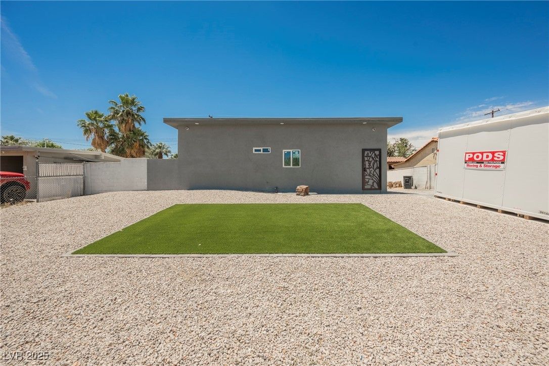 2807 Hermosa Street — photo 1
