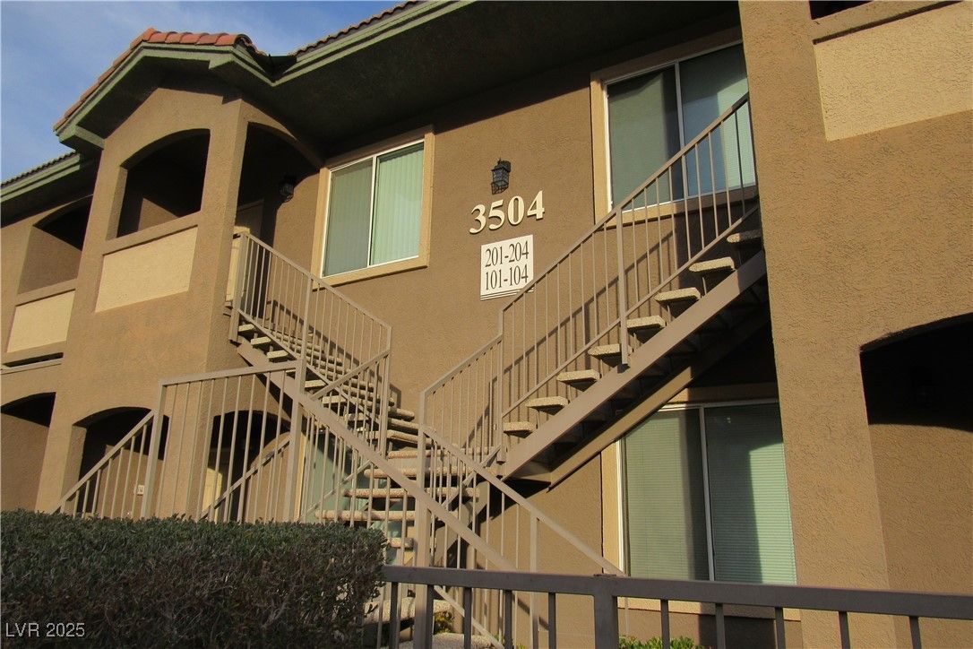 3504 Desert Cliff Street 202 — photo 2