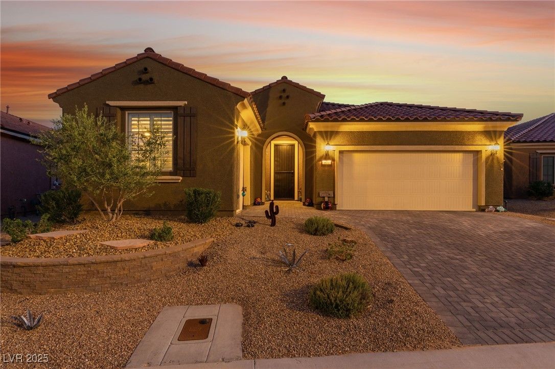 977 Majestic View — photo 3