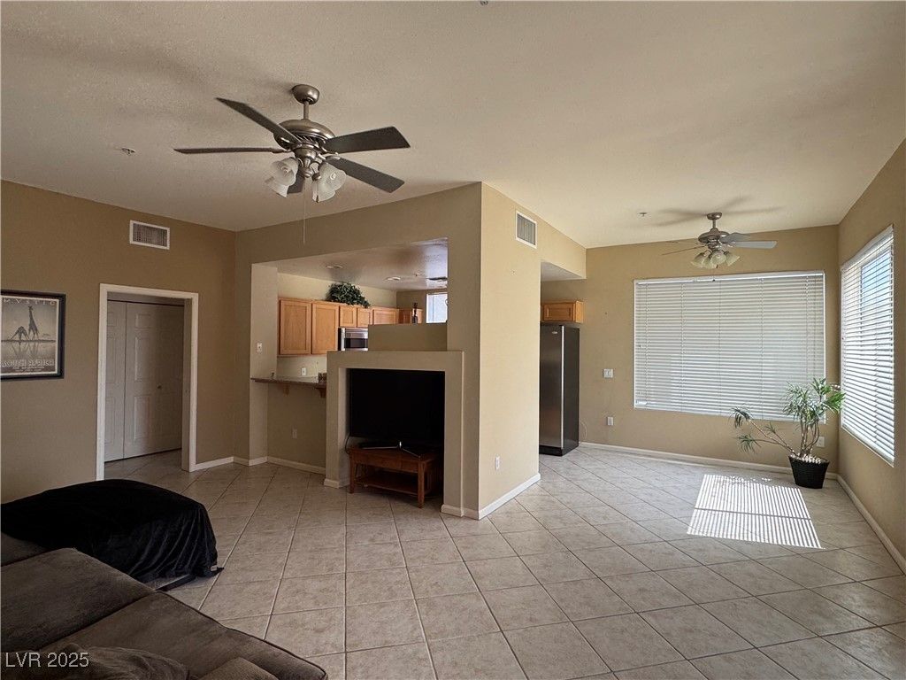 23 East Agate Avenue 403 — photo 5 of 19