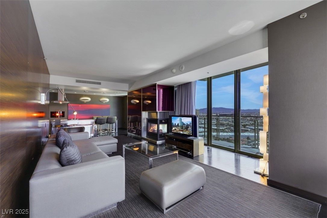 4381 West Flamingo Road 3221 — photo 1