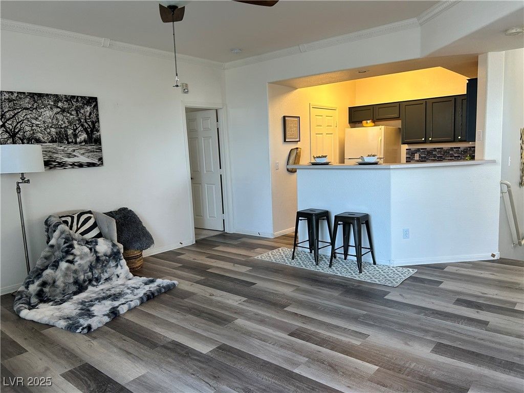 5855 Valley Drive 2092 — photo 5 of 24