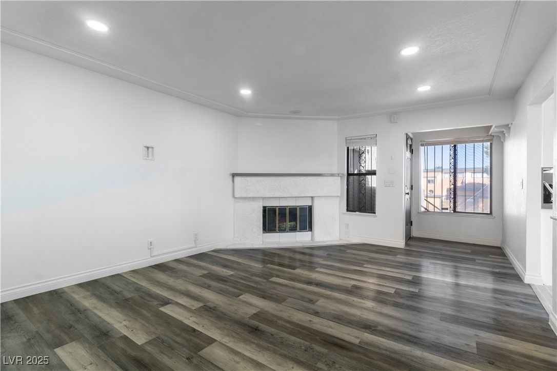 2200 Venus Avenue C — photo 5