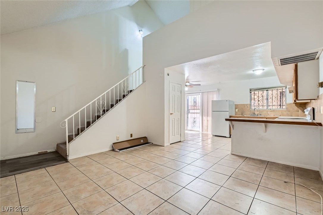 5125 Gray Lane B — photo 3