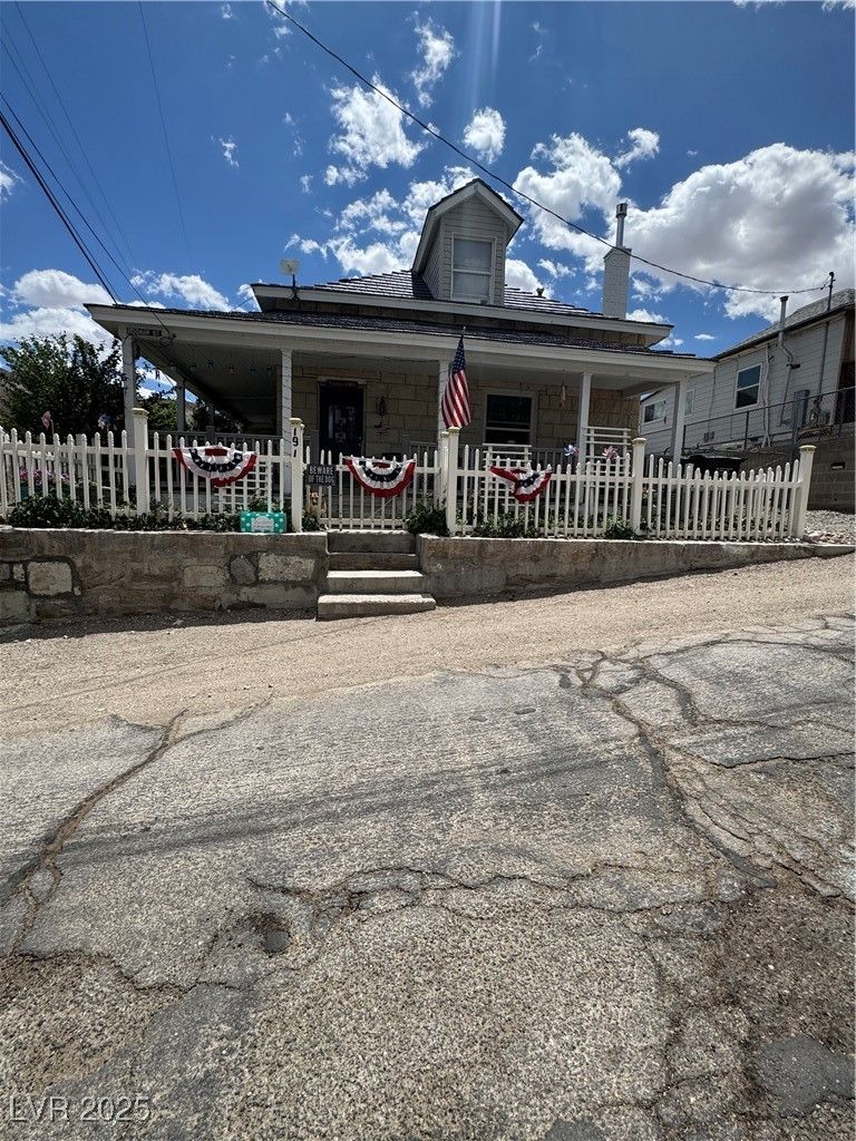 191 South Booker — photo 1