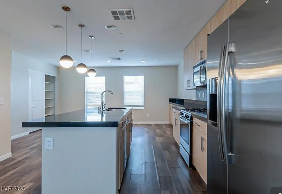 9050 West Tropicana Avenue 1072 — photo 5 of 13