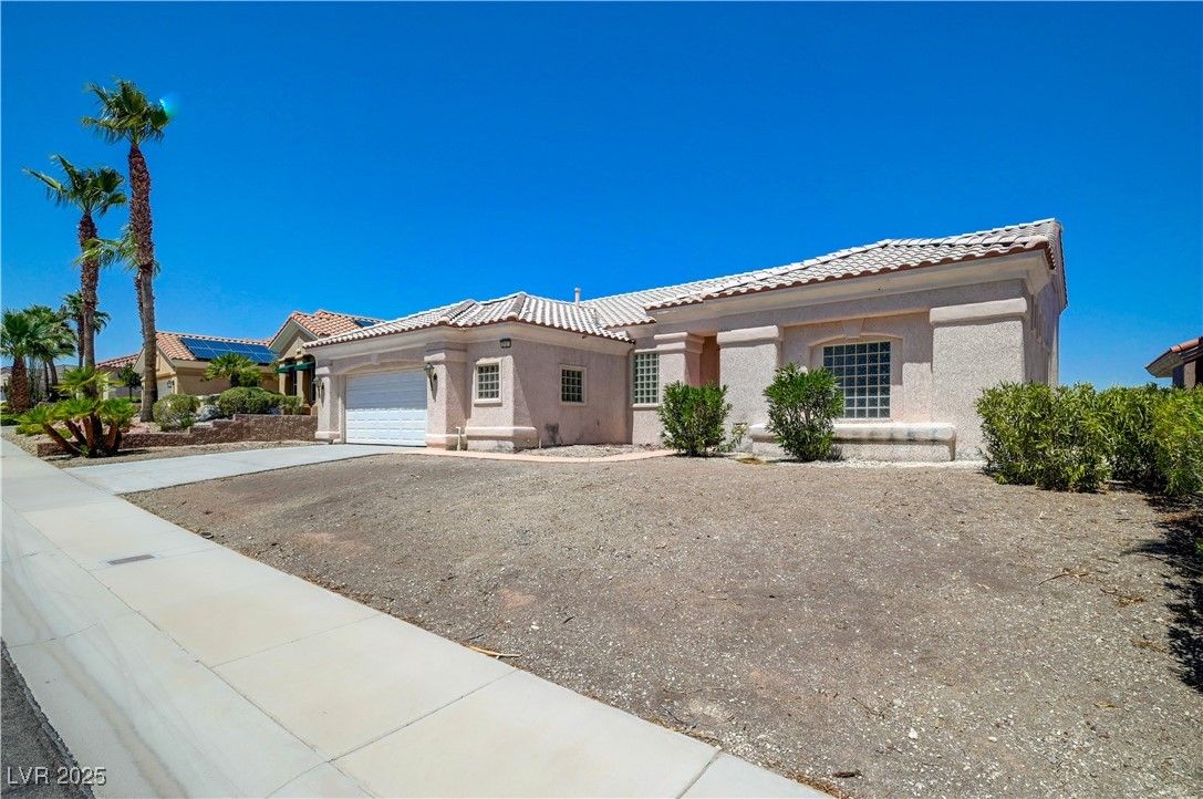 2124 Bay Tree Drive — photo 4 of 16