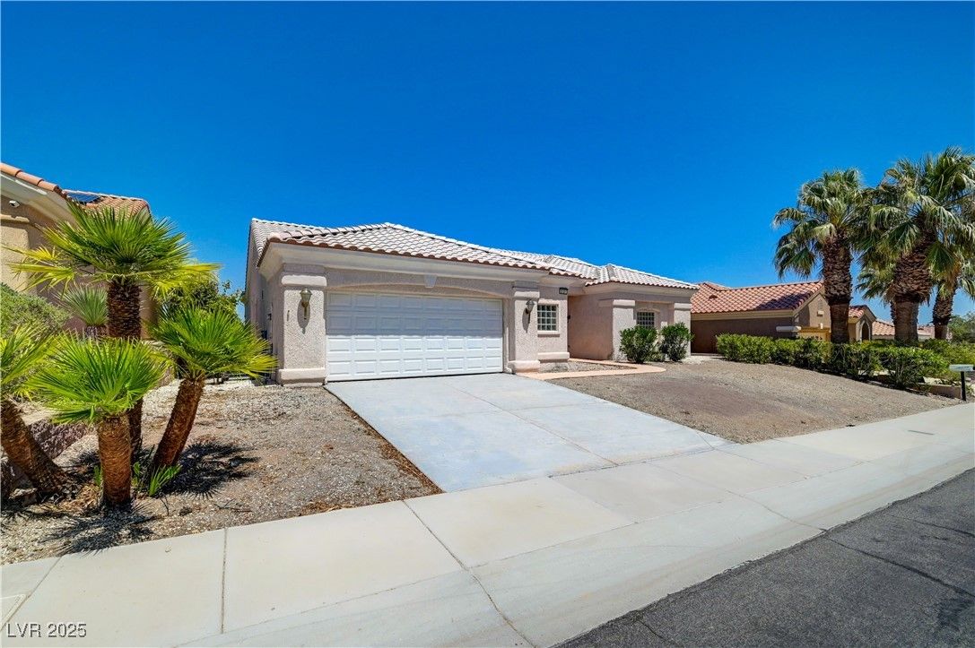2124 Bay Tree Drive — photo 5 of 16