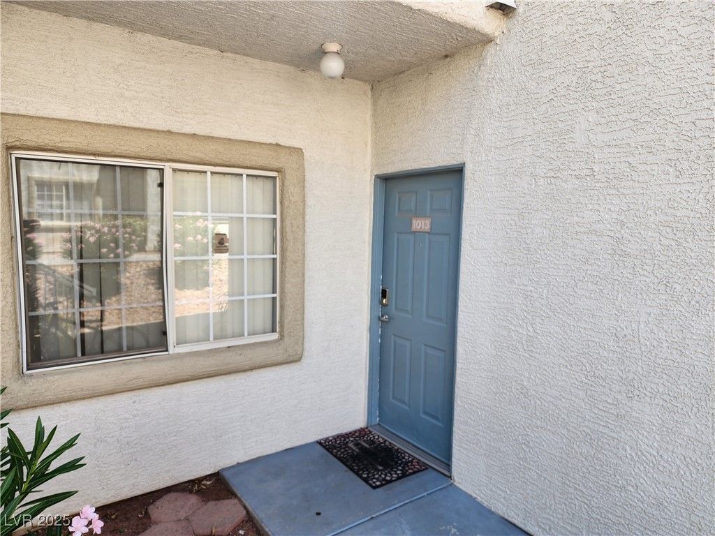 3318 North Decatur Boulevard 1013 — photo 4