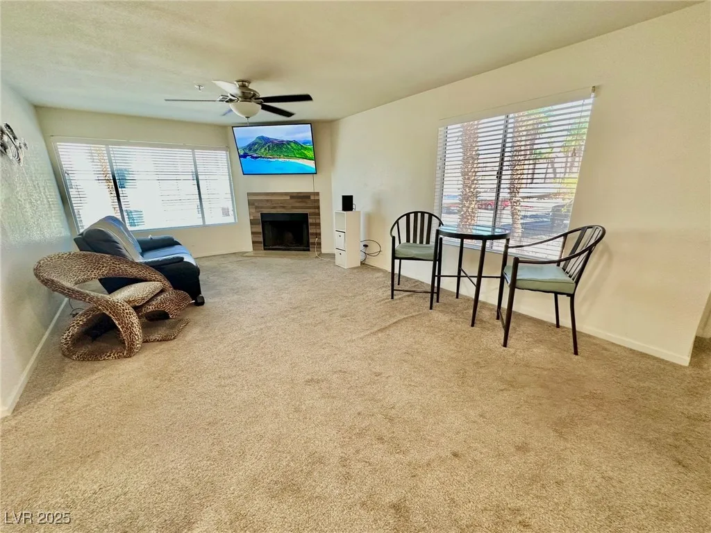 2060 Mesquite Lane 205 — photo 4 of 18