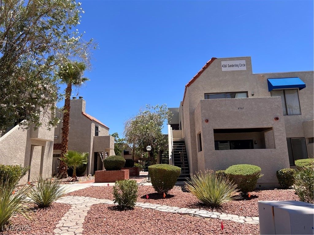 4361 Sanderling Circle 33 — photo 1
