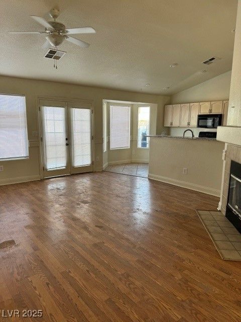 4848 Califa Drive — photo 4 of 20