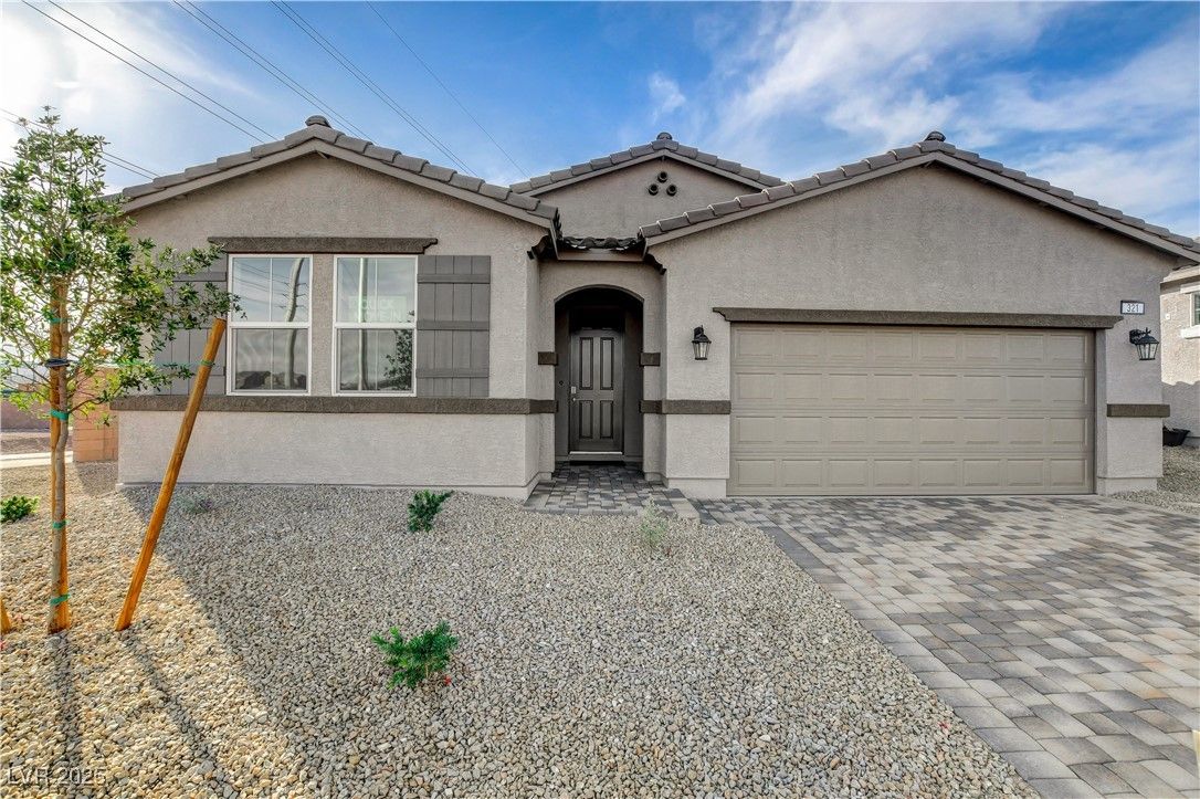321 Blossom Wind Street — photo 1