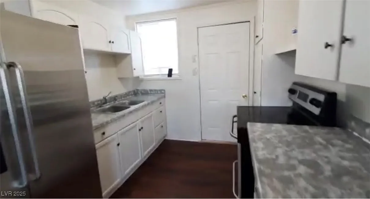 180 North Jones Street 5 — photo 2