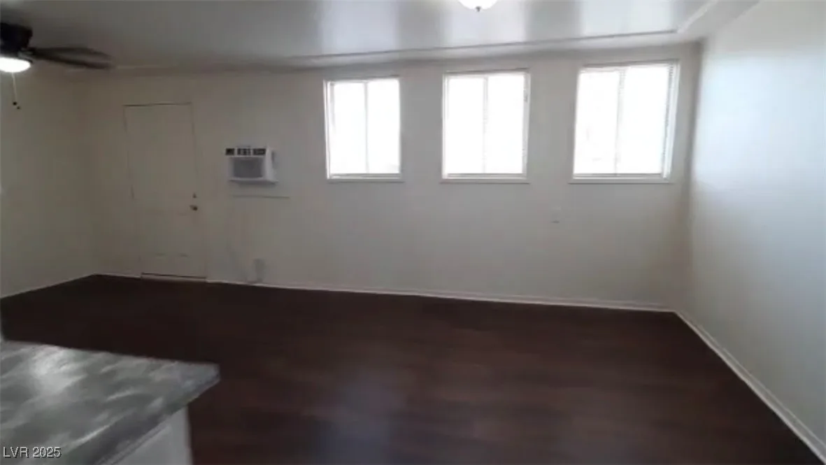 180 North Jones Street 5 — photo 4