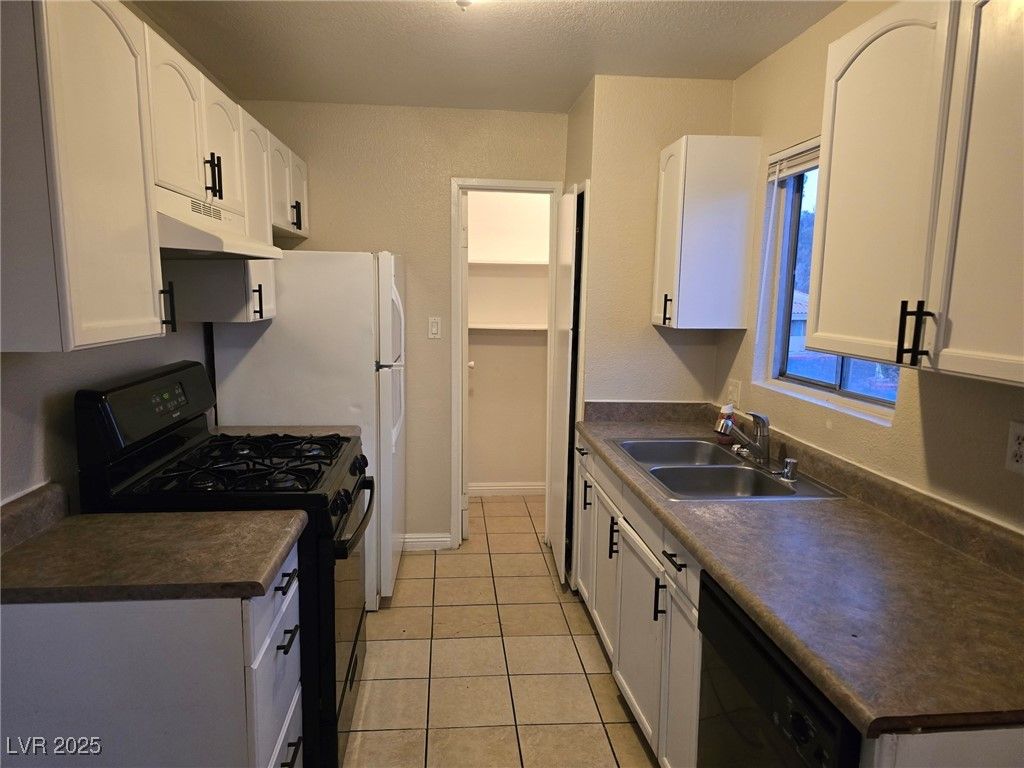 1724 Breckenwood Court 2 — photo 2