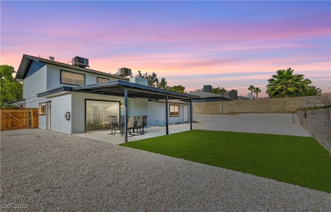 4242 Tarkin Avenue — photo 1