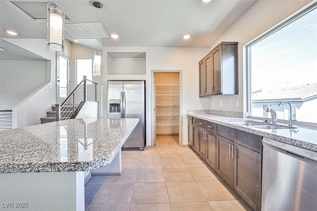 8052 Haywood Estate Avenue — photo 4