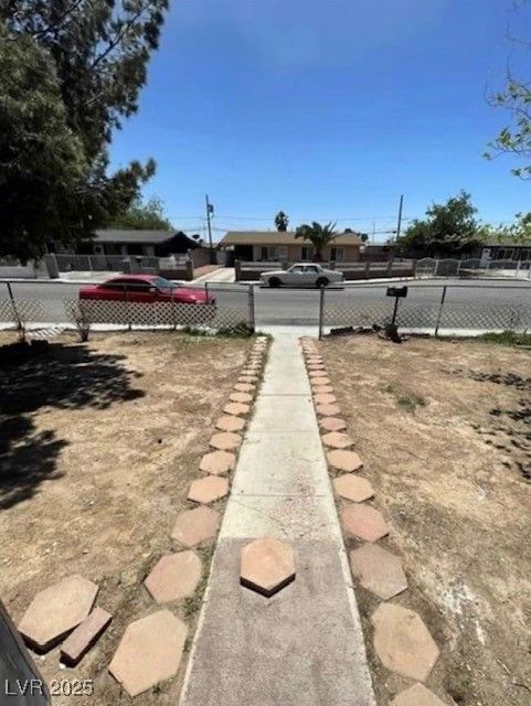 2100 Dogwood Avenue — photo 4
