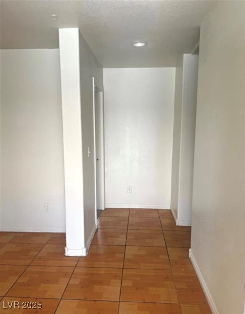 5607 West Dewey Drive — photo 3