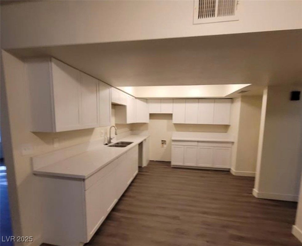 3364 Royce Court — photo 2