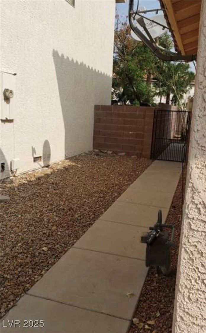 970 Flapjack Drive — photo 2