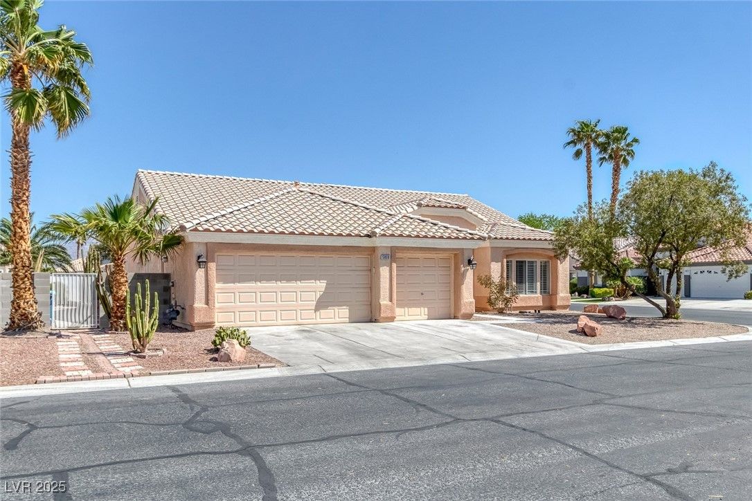 5808 Spinnaker Reach Avenue — photo 2