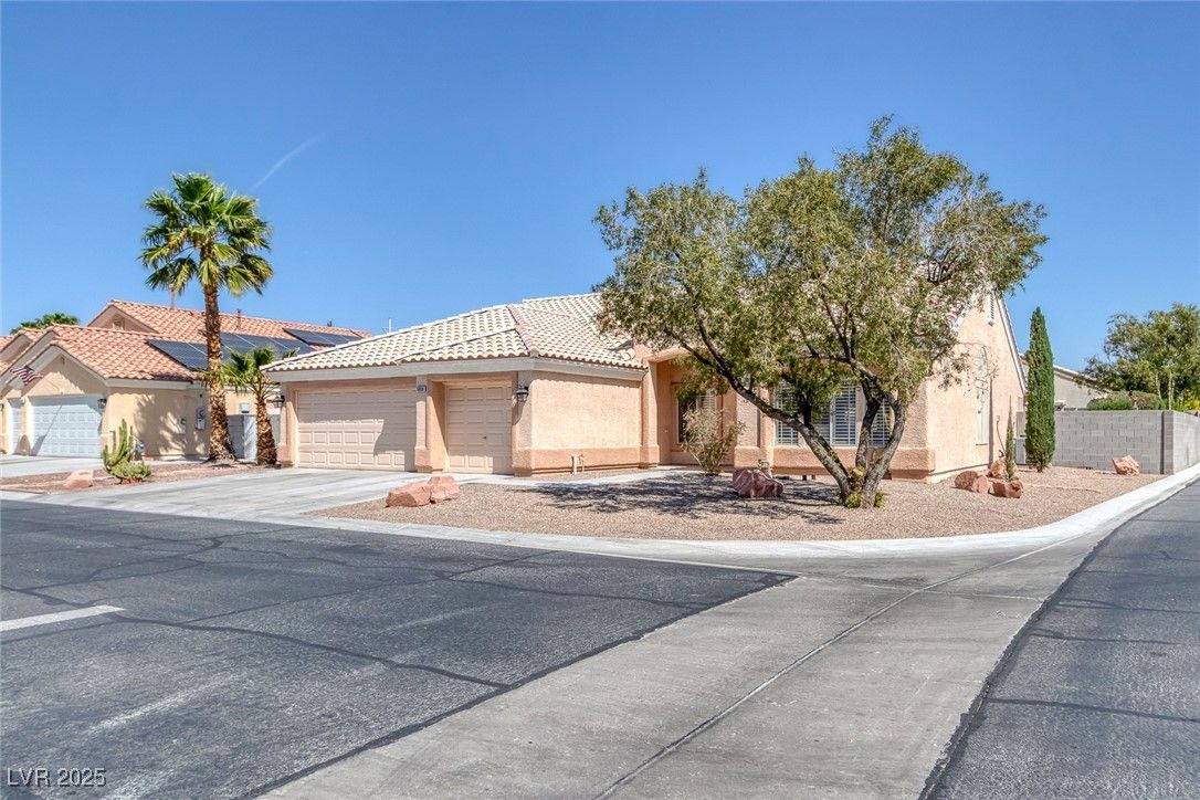 5808 Spinnaker Reach Avenue — photo 3