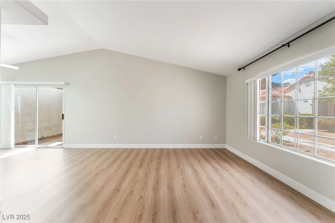 5401 Geneive Lane 101 — photo 5