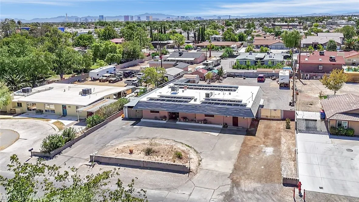 5807 Madre Mesa Drive — photo 2