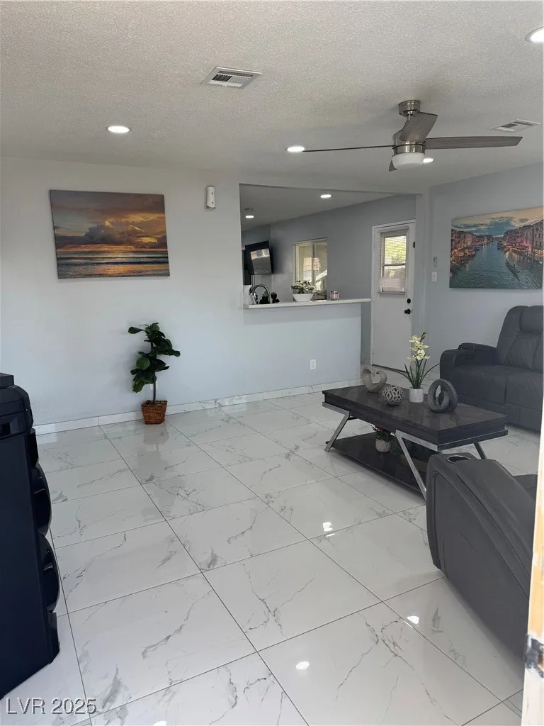 5425 Evergreen Avenue — photo 4