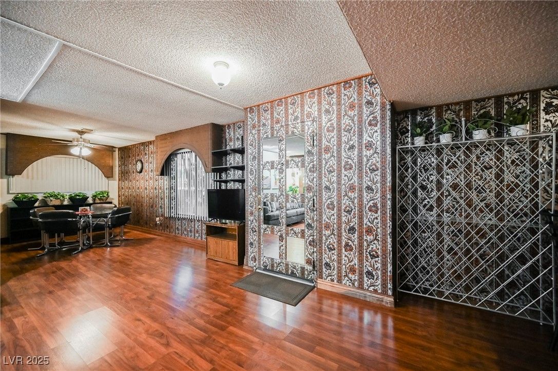 4670 Monterey Circle 1 — photo 5 of 37
