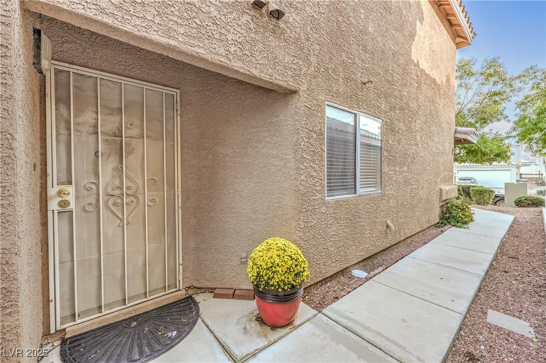8056 Cimarron Ridge Drive 101 — photo 4